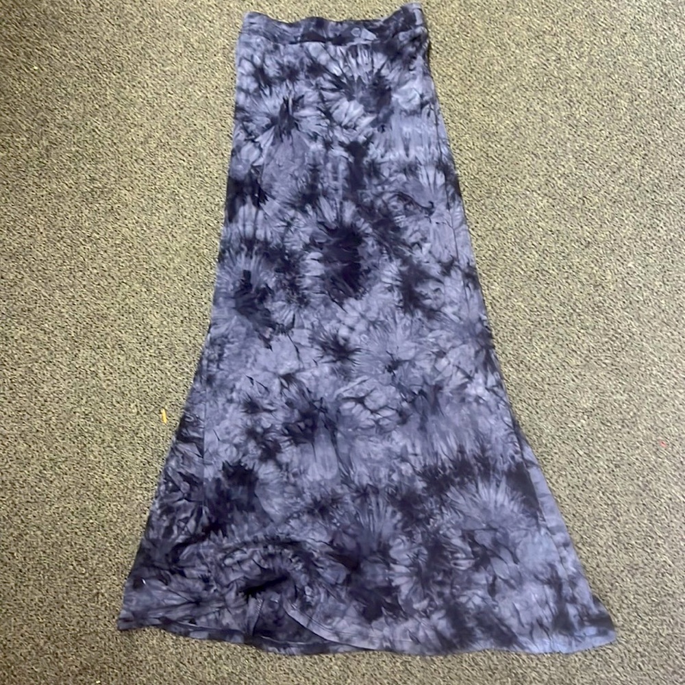 🌸3/$30🌸2/$15❤️5/$25❤️ Navy tie dye boho maxi skirt